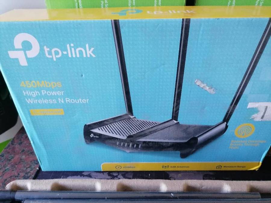 TP-LINK  WR941HP 450MPS WI FI 4 WIRELESS ROUTER