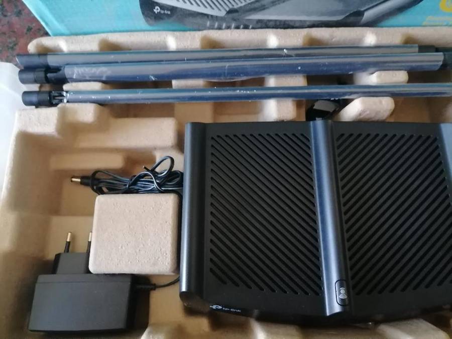 TP-LINK  WR941HP 450MPS WI FI 4 WIRELESS ROUTER