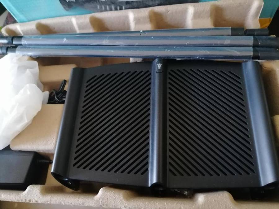 TP-LINK  WR941HP 450MPS WI FI 4 WIRELESS ROUTER