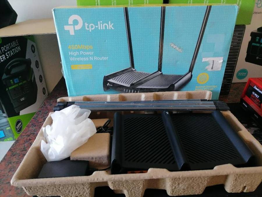 TP-LINK  WR941HP 450MPS WI FI 4 WIRELESS ROUTER