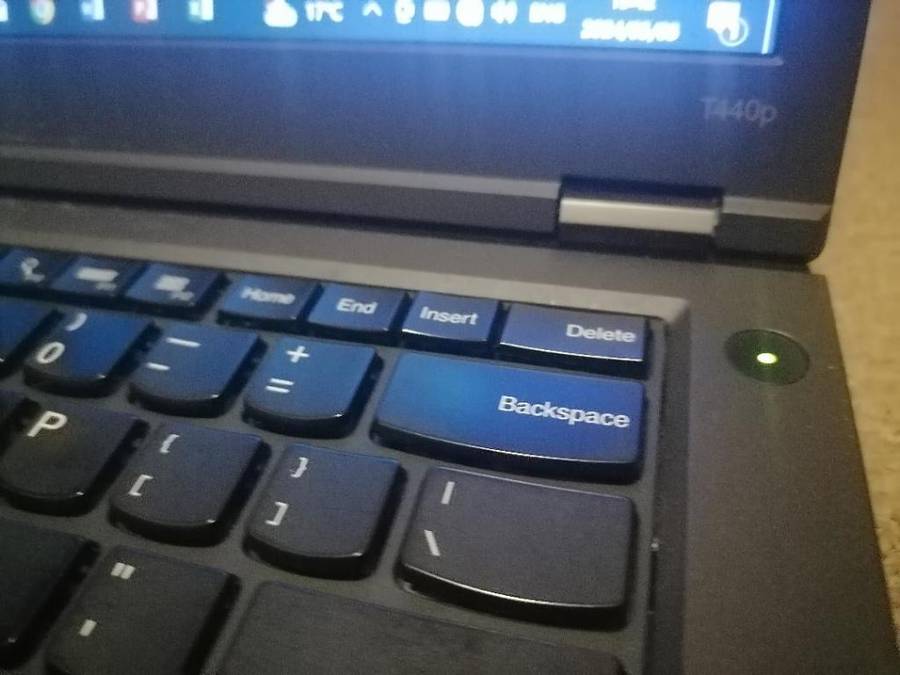I5 LENOVO T440P 4TH GEN, 4GB RAM, 1TB HDD,BATTERY FAIR, LAPTOP EXCELLENT CONDITION