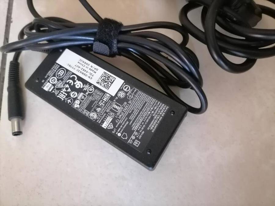 i5 DELL LATITUDE E7450 5TH GEN, 8GB RAM, 500GB HDD, BATTERY 100%,W10/OFFICE ORIGINAL CHARGER