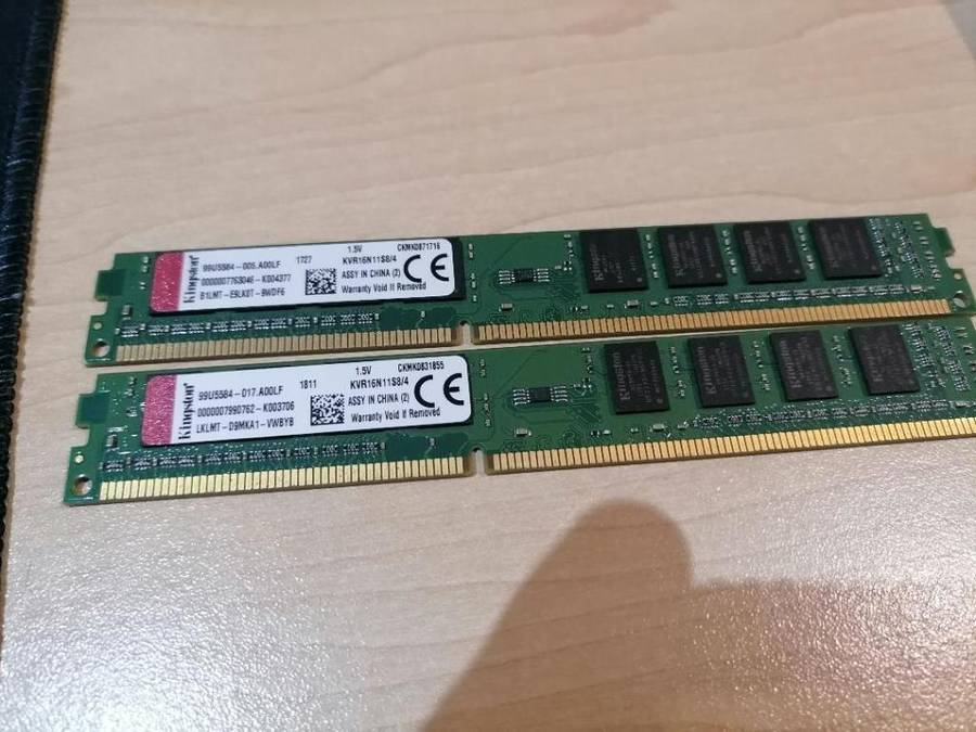 BRAND NEW  2 X Kingston - Value Ram 4GB 1600MHz DDR3 CL11 DIMM SR x8(ONE BID FOR 2)