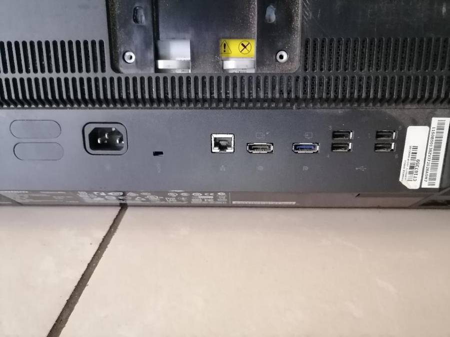 I5 LENOVO 24 INCH  4TH GEN,4GB RAM, 500GB HDD , ALL IN 1 PC.*POWERS ON AND OFF.