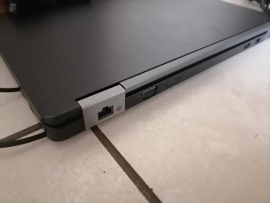 EXCELLENT i5 DELL LATITUDE E5570 6TH GEN ,8GB RAM,500GB HDD, BATTERY 100%,CHARGER INCL