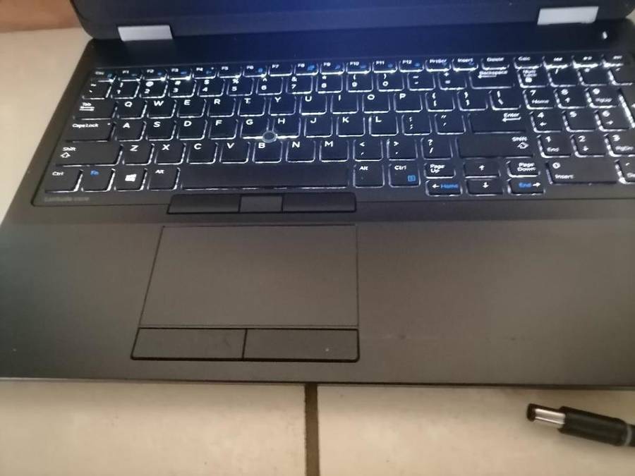 EXCELLENT i5 DELL LATITUDE E5570 6TH GEN ,8GB RAM,500GB HDD, BATTERY 100%,CHARGER INCL
