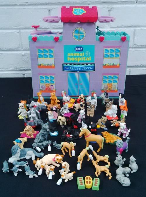 Vintage 1990`s Surprise In My Pocket Animal Hospital Playset With Some Accessories