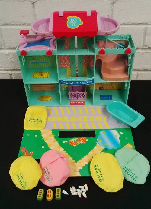 Vintage 1990`s Surprise In My Pocket Animal Hospital Playset With Some Accessories