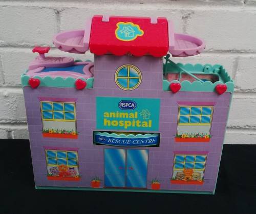 Vintage 1990`s Surprise In My Pocket Animal Hospital Playset With Some Accessories