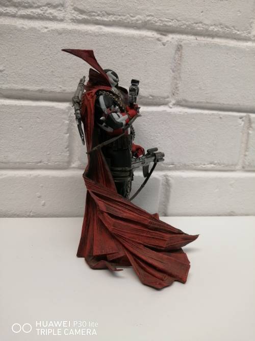 Todd McFarlane Spawn Statue