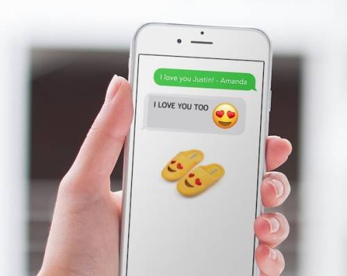 EMOJI LOVER EYES SLIPPERS !!! + GIFT - INSTOCK !!