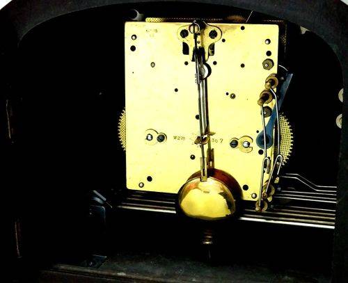 FREE SHIPING : ART DECO JUNGHANS 30,s CHIMING MANTEL CLOCK WITH PENDULUM and KEY