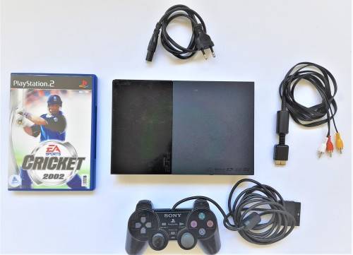 PS2 CONSOLE  + WIRED  CONTROLLER / 1 X GAME  + CABLES - PLUG IN AND PLAY - DEAL 032