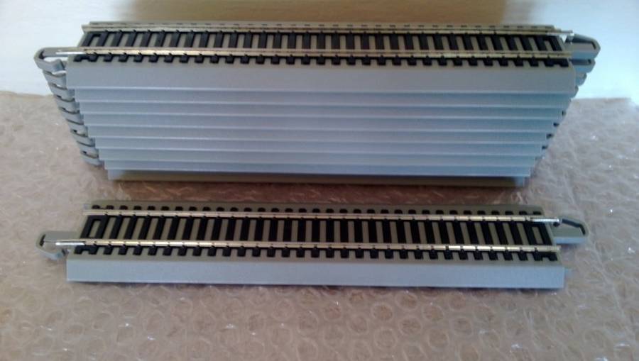 Bachmann HO (On30) E-Z Track Straight 9"