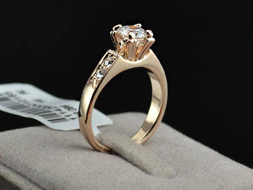 Stunning Designer Engagement ring-  Rose Gold Plated Round Brillian Cut Zirconia