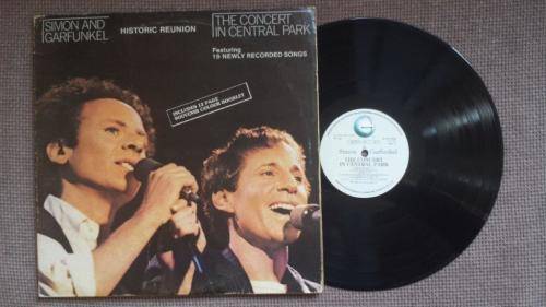 Simon and Garfunkel - The Concert In Central Park WITH COLOUR BOOKLET - Vinyl LP - VG+