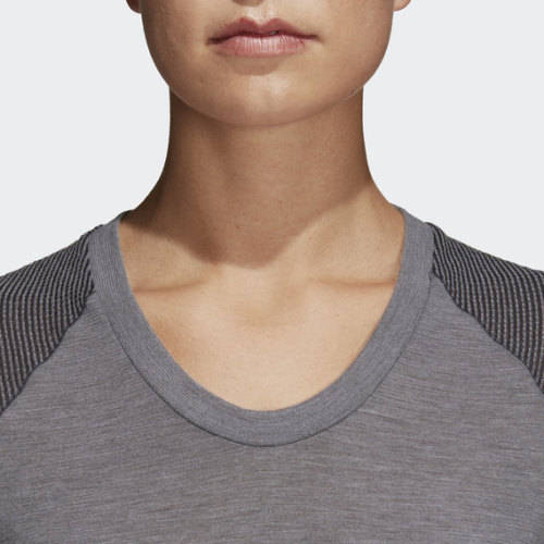 ADIDAS Women`s Ultra Primeknit Wool Short Sleeve Tee Grey/Black CF6003 - Size Small