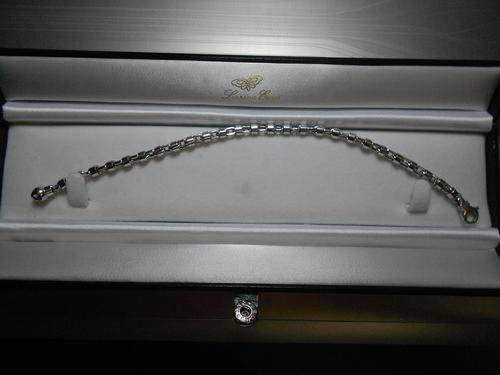 Lorraine Efune designer 18k white gold unisex bracelet