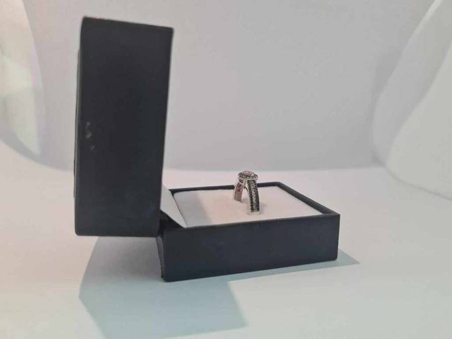 9ct White Gold Halo Black 0.31 ct and White 0.32ct Diamond Ring - Evaluation R27 500