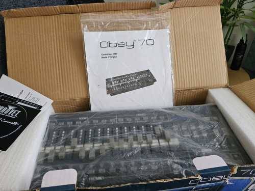 Chauvet Obey 70 Universal DMX controller