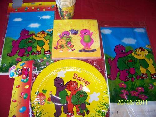 CHEAP BIRTHDAY PARTY!!!!! BARNEY PARTY SET FOR 10 KIDS