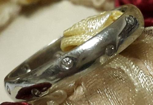 NEW LISTING!! PLATINUM MENS RING / WEDDING BAND WITH 12 DIAMONDS