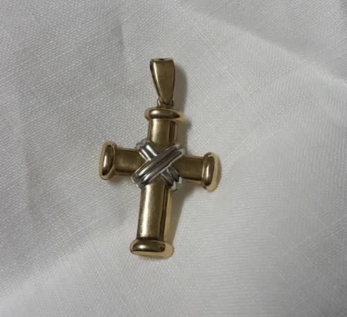 new gold listing!! 9ct gold ladies cross pendant yellow and white gold