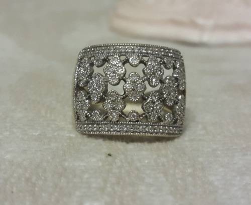 stunning ladies 9ct gold diamond ring shimmery 17mm width sizeT