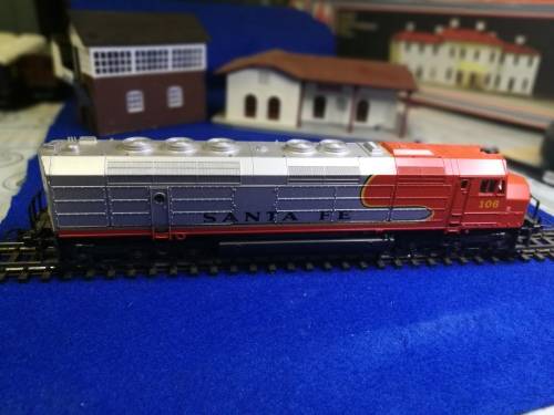 LIMA " Santa Fe " locomotive