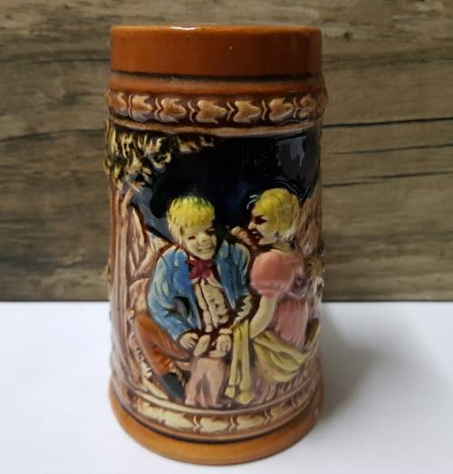 BEAUTIFUL COLLECTABLE MUG