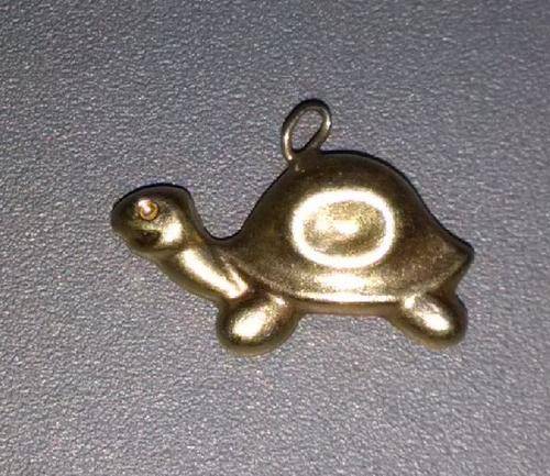 9CT GOLD LADIES  CHARM FOR BRACELET