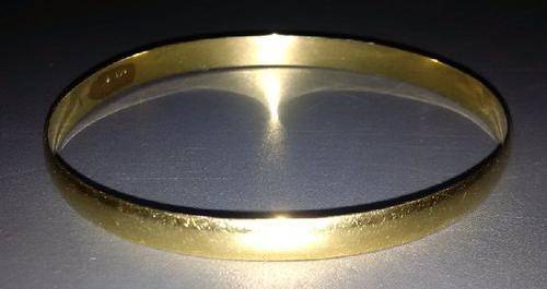 9CT GOLD LADIES BANGLE 5.4MM
