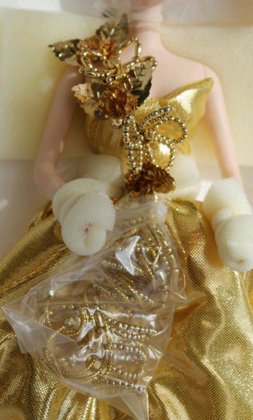Barbie Collector Limited Edition Gold Sensation PORCELAIN Barbie Doll 1993 w/Shipper
