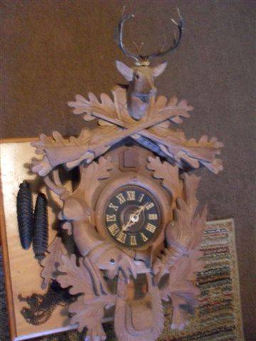 HUGE STUNNING BLACK FOREST WEST GERMAN HUNTING CUCKOO CLOCK