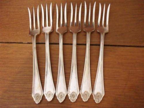 6 X CAKE FORKS ( EPNS)