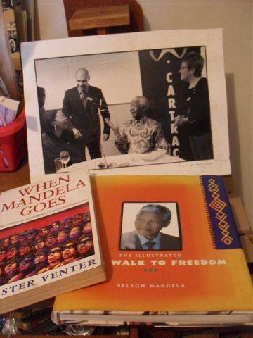RARE !!!!! A PHOTO OF MANDELA  AND 2 BOOKS.....