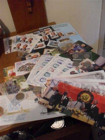 VARIOUS MANDELA STAMPS M/S FDCS C/BS OF 4 ...BOOKLET NO 8 AND COINS