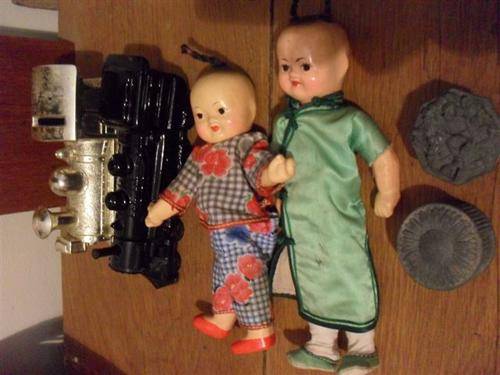 2 OLD ORIENTAL DOLLS...2 PEWTER TRINKET BOXES AND 2 X TRAINS...