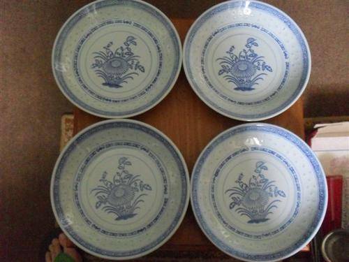 4 X CHINESE BLUE AND WHITE BOWLS....