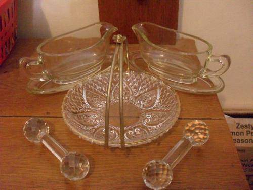 2 CRYSTAL SPOONRESTS /2 X GLASS GRAVY BOATS AND MORE