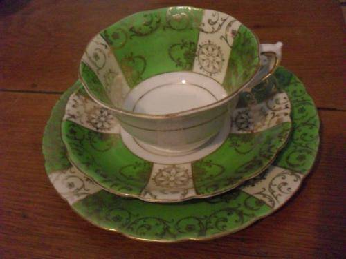 STUNNING VINTAGE GREEN/GOLD TRIO.....(BACKSTAMPED )