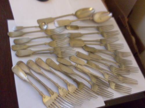 26 VARIOUS VINTAGE FIDDLE PATTERN FORKS/SPOONS/TEASPOON HERE