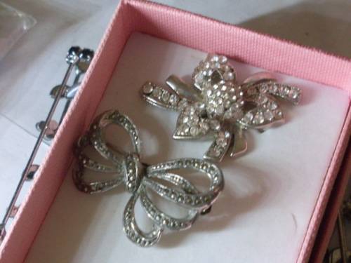SOME COSTUME AND VINTAGE JEWELLERY + SOME WATCHES