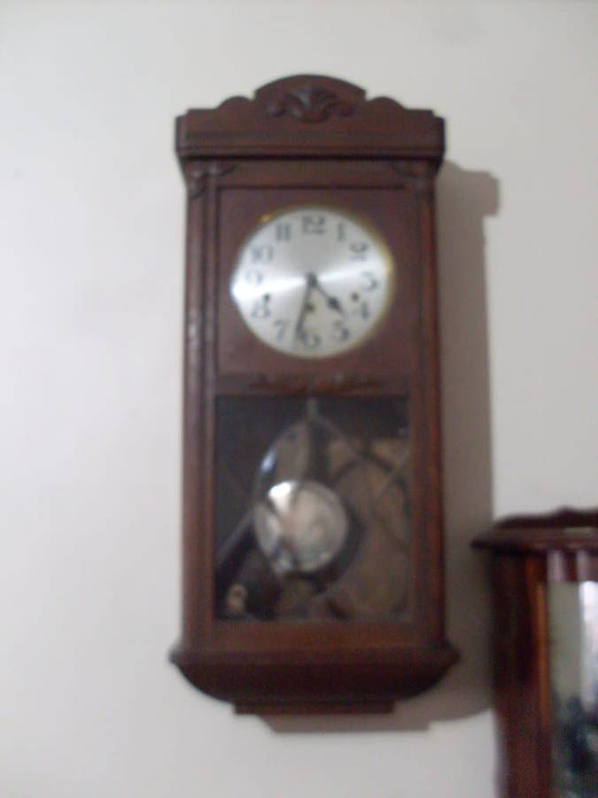 STUNNING VINTAGE LARGE WESTMINSTER CHIME WALL CLOCK...WORKS/CHIMES VERY LOUD