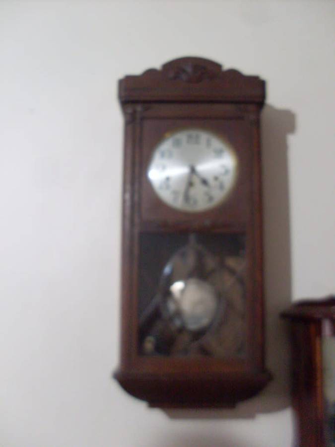 STUNNING VINTAGE LARGE WESTMINSTER CHIME WALL CLOCK...WORKS/CHIMES VERY LOUD