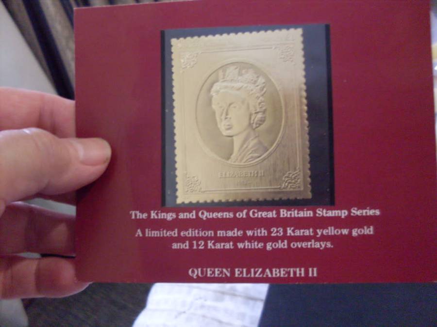 1 STAMP OFQUEEN ELIZABETH 2 ..23 KARAT YELLOW GOLD+12 KARAT WHITE GOLD OVERRLAY