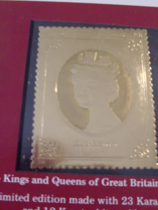 1 STAMP OFQUEEN ELIZABETH 2 ..23 KARAT YELLOW GOLD+12 KARAT WHITE GOLD OVERRLAY