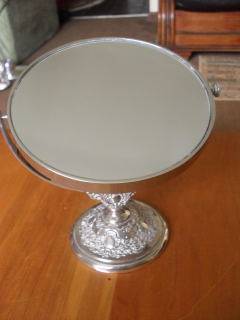 A SILVER PLATED SWIVEL MAKE UP / SHAVING  MIRROR !!!!!!! NICE !!!!