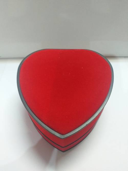 GIFT SET ( 4pc ) IN A BEAUTIFUL GIFT BOX WITH WATCH + NECKLACE WITH PENDANT + EARINGS AND RING