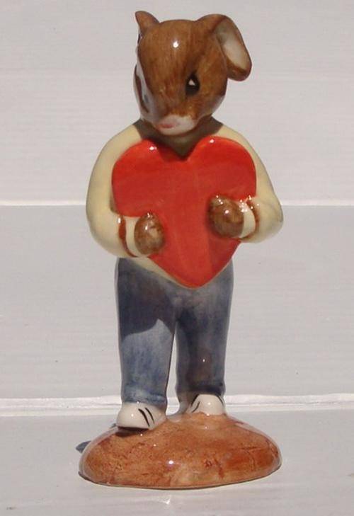 Royal Doulton "Sweet Heart" Bunnykins, 1992,  DB 130